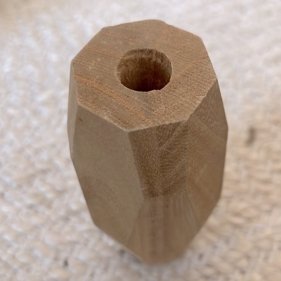 WOODEN HOLDER - GORGEOUS HANDCRAFTED WOOD AND NATURAL DETAILS - Picture 3 of 3